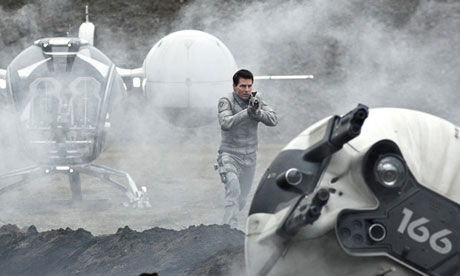 Tom Cruise in Oblivion